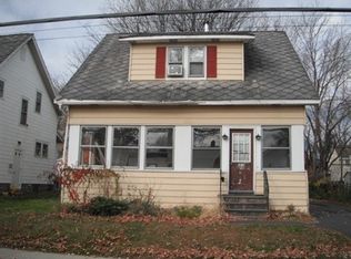 2015 9th St, Rensselaer, NY 12144