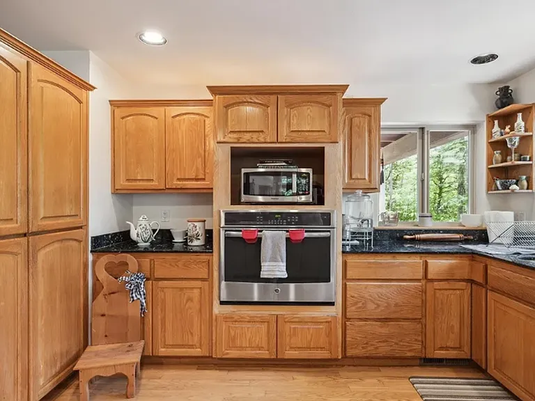 25151 Pleasant View Dr — Photo 8