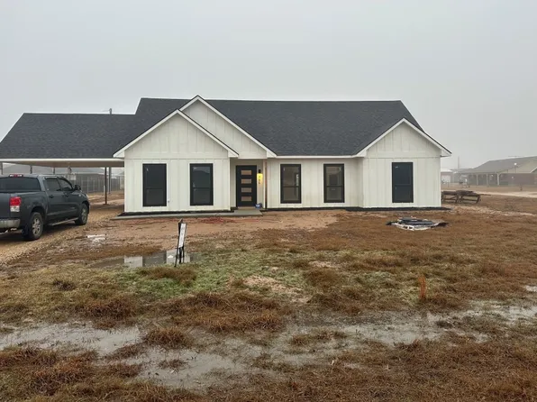 755 Daniel St, Blossom, TX 75416