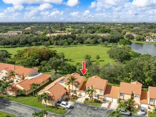 11415 Lakeview Drive, Coral Springs, FL 33071