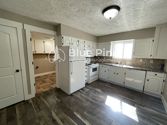 5th image of 1201 N Skyline Dr #4