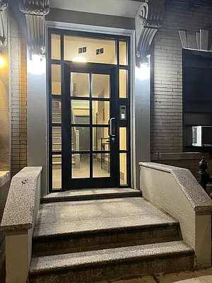 Rented by Voro New York | media 38