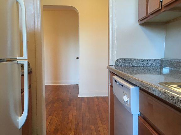 5th image of 13510 Grand Central Pkwy #309