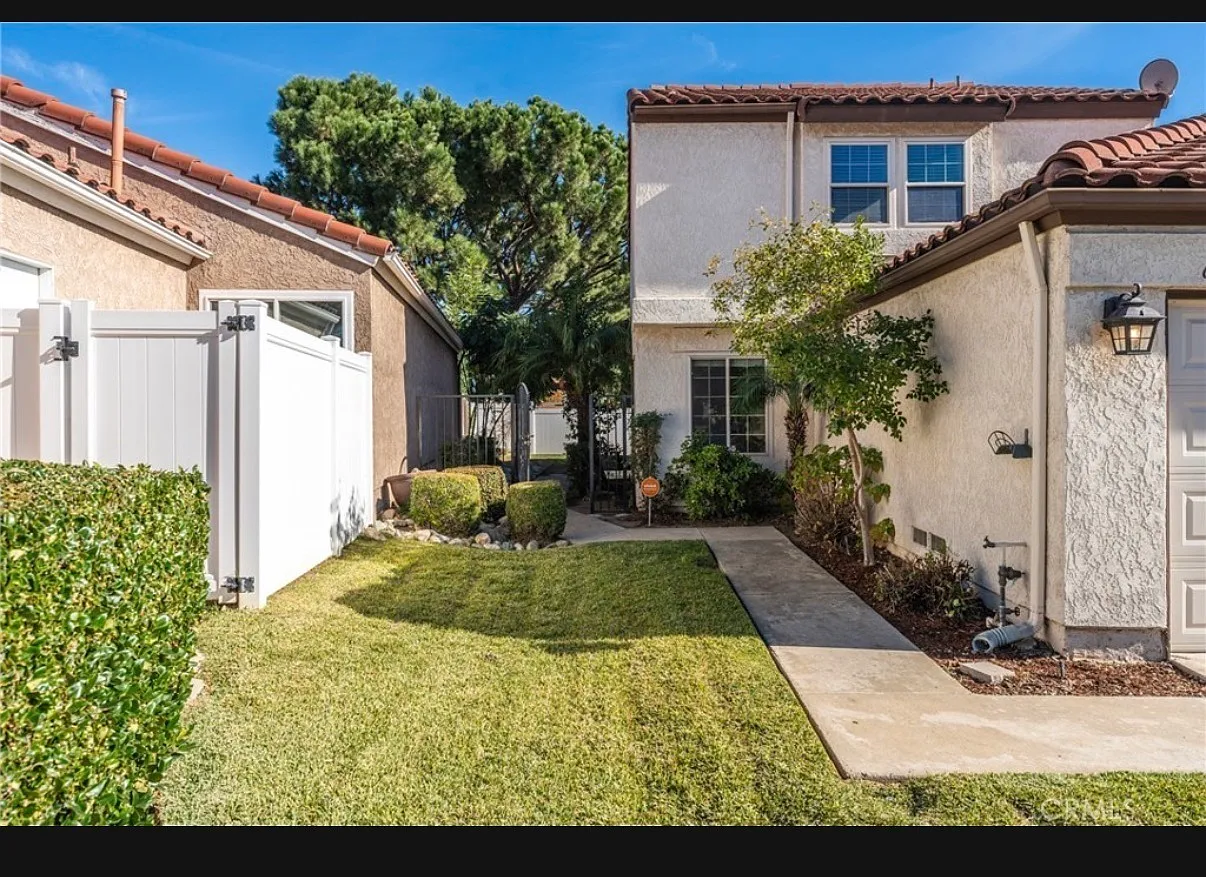 4 bed, 2.5 bath, 1532 sqft, $3,900 — Photo 2