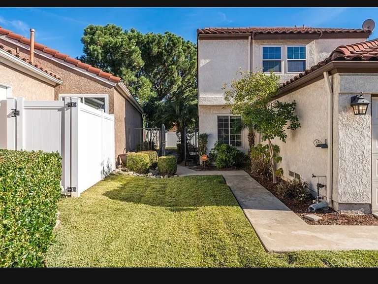 6861 Shadow Ridge Pl — Photo 2