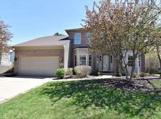 625 Lakeridge Dr, South Elgin, IL 60177