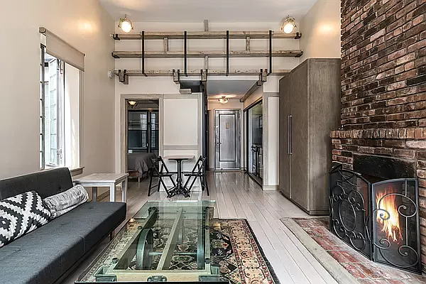 Rented by Compass | media 2