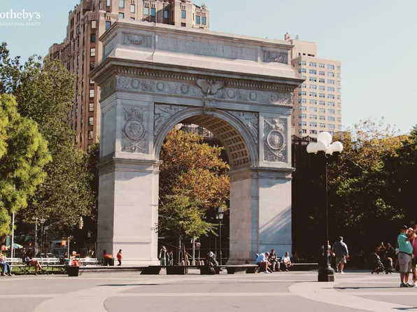 40 East 9th Street 9K image 9 of 10