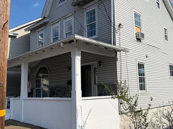 808 E Grand Ave, Tower City, PA 17980