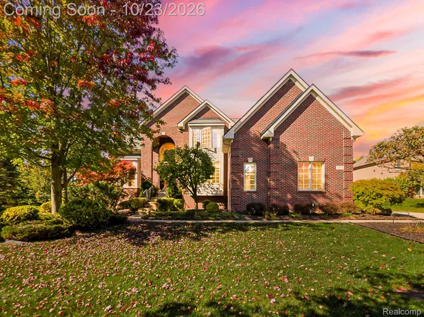 18777 Stonewater Blvd, Northville, MI 48168