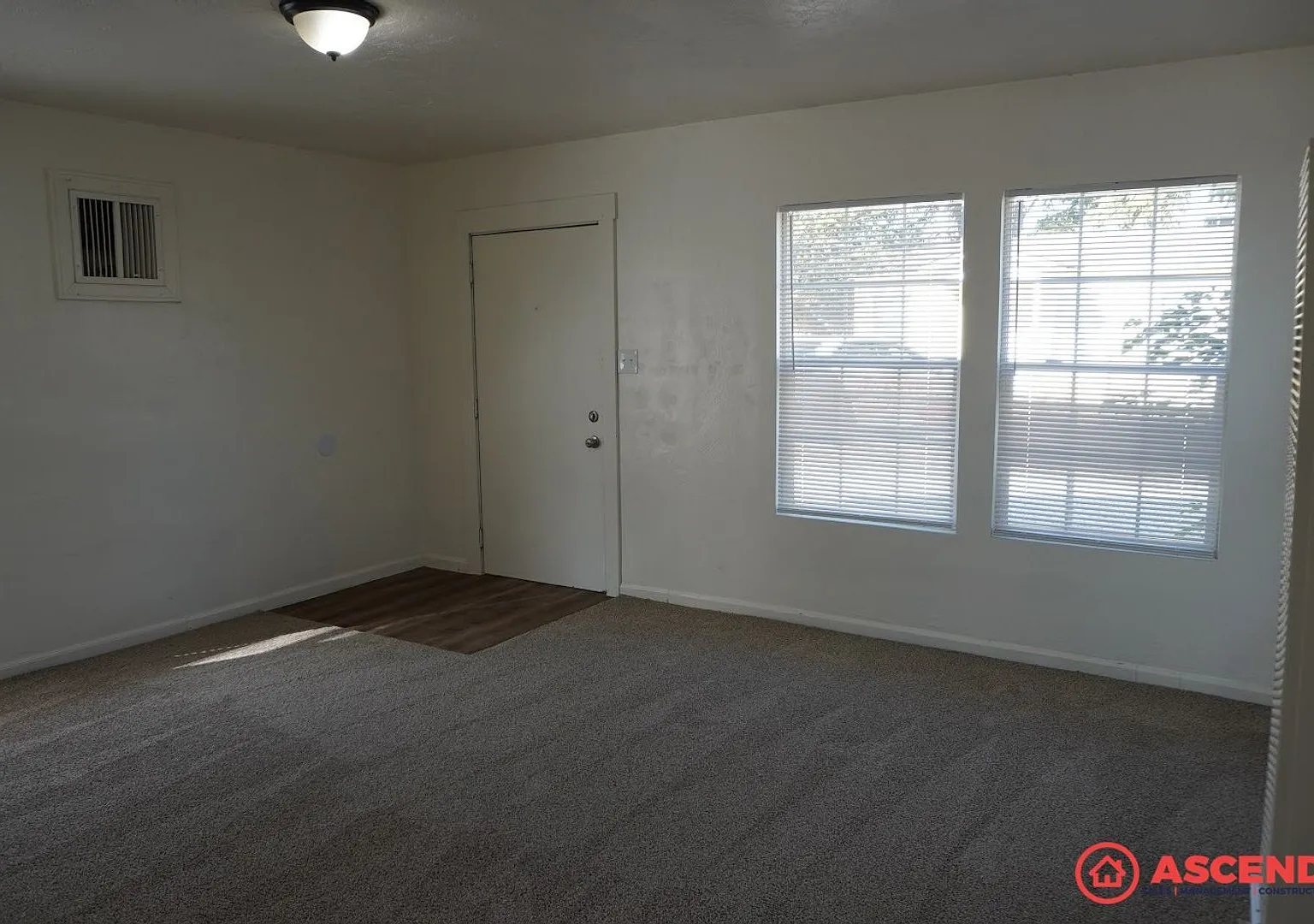 214 Beardsley Ave — Photo 2