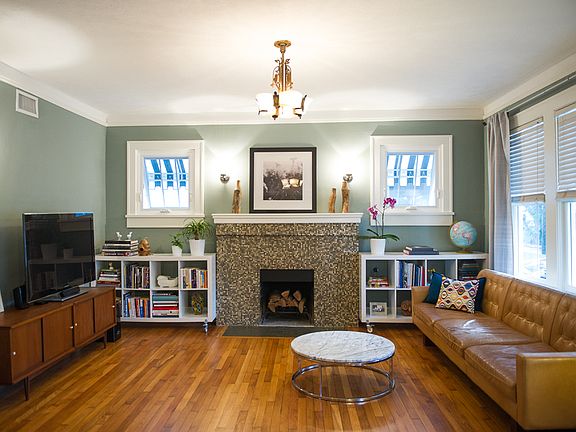 2nd image of 3307 W Granada St