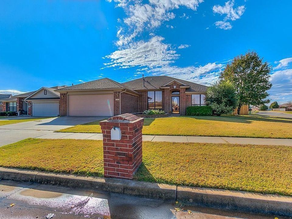 1st image of 10644 NW 36th Pl