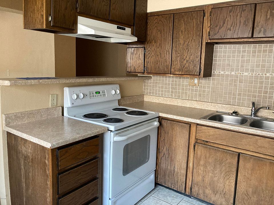 2nd image of 5733 E Pima St