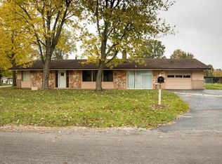 717 Alaska St, Staunton, IL 62088