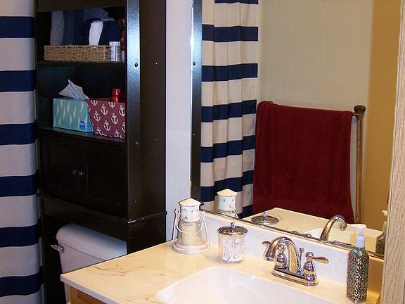 3rd image of 1301 Garfield Ave APT 2
