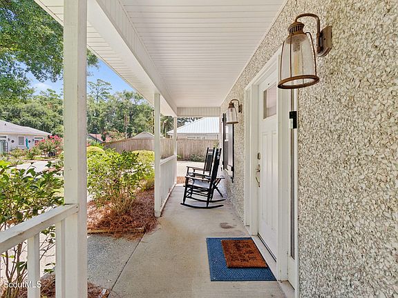 4th image of 711 Sand Hill Trce