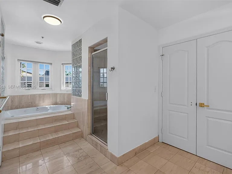 1413 Sunset Harbour Dr #209 — Photo 24
