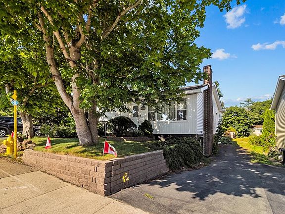 4th image of 346 Canada Drive