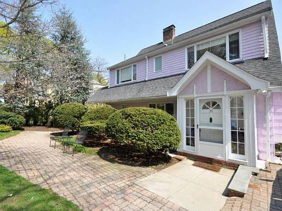 2nd image of 39 Mount Alvernia Rd