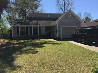 6979 Melbourne Dr, Fayetteville, NC 28314