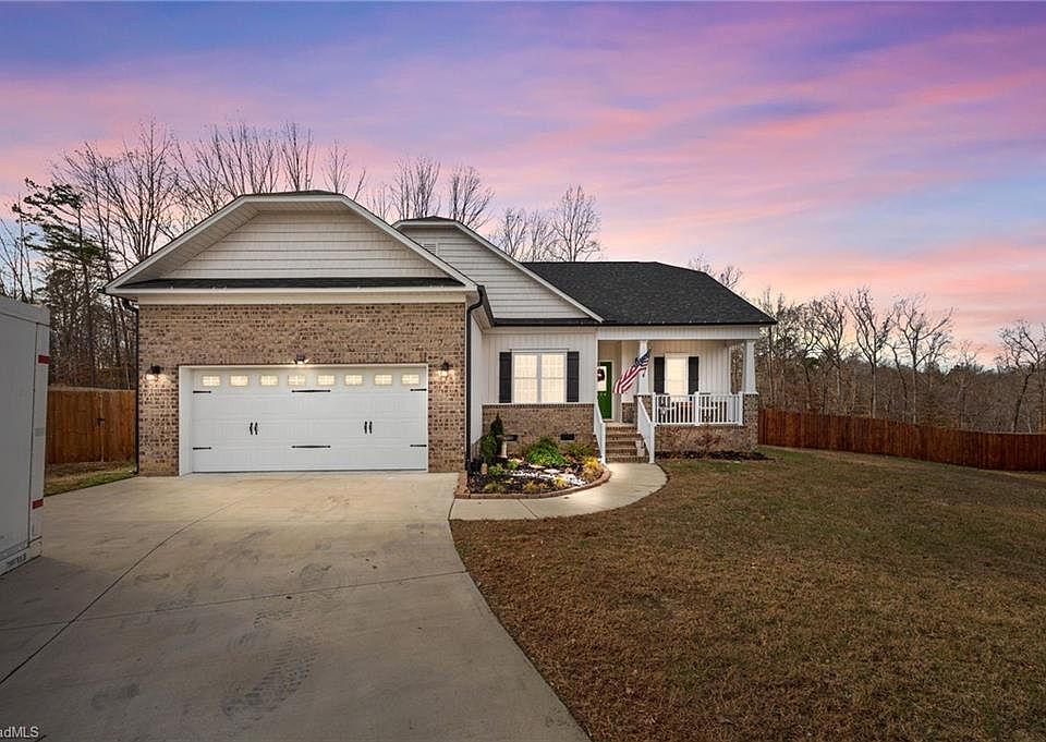 1st image of 4824 Lord Andrews Pl