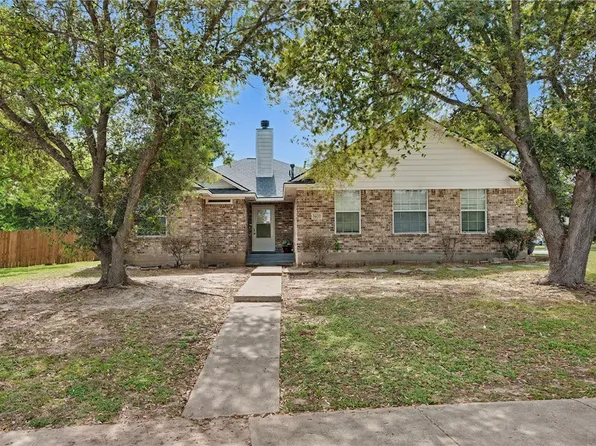 1400 Prairie Dr, Bryan, TX 77802