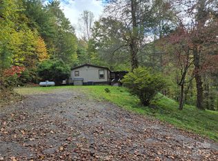 102 Serenity Ln, Clyde, NC 28721