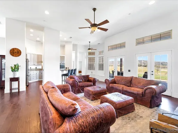 1005 Elm St, Ramona, CA 92065