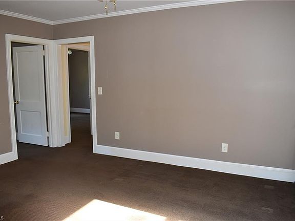 5th image of 1107 Stonewall Ave