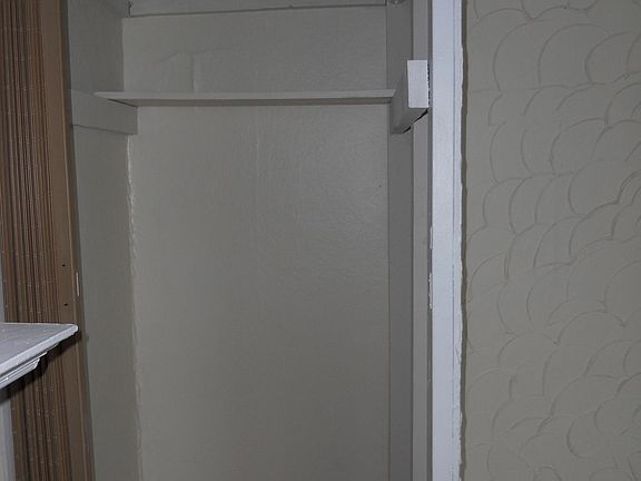 4th image of 222 Lexington Ave APT 4