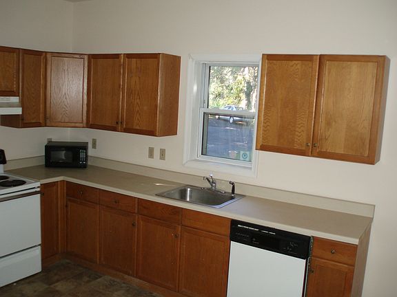 5th image of 125 Center St