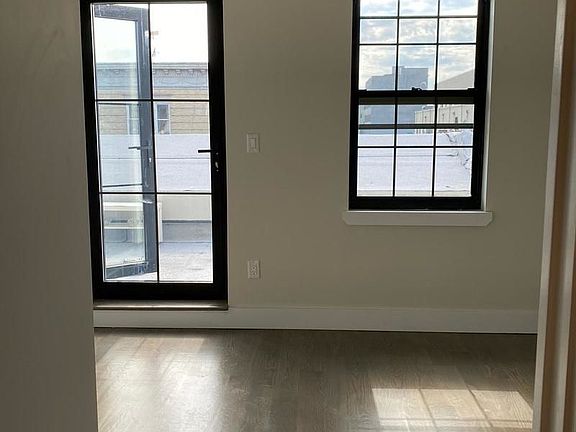 4th image of 1283 Nostrand Ave #1