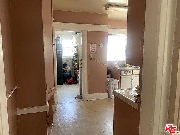 3rd image of 4224 S Raymond Ave
