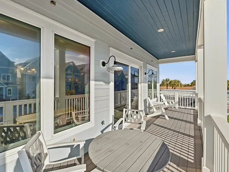 8320 Surf Dr — Photo 29
