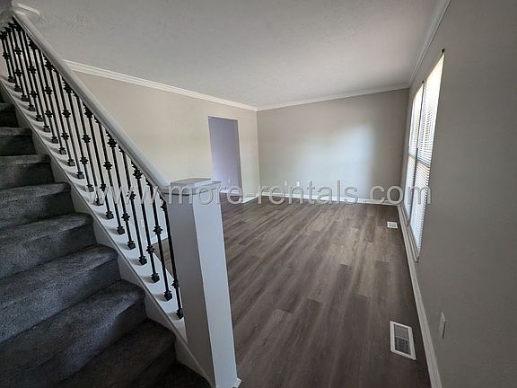 3rd image of 2101 Belltree Dr