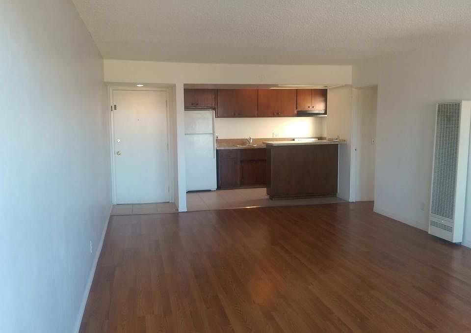 Room for dining room table, couches etc..