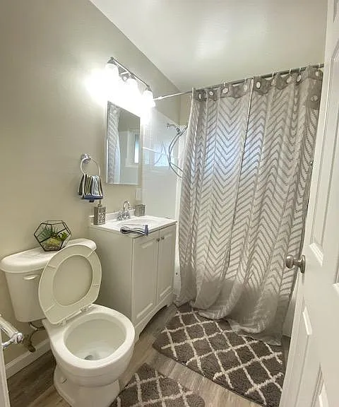 1646 Davis St #20 — Photo 12