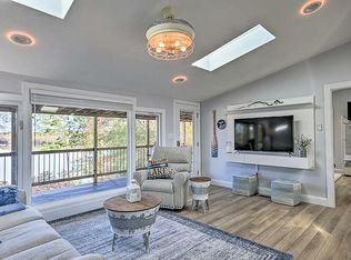 1714 Ridge Rd, Hodges, SC 29653