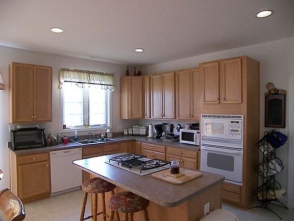 2nd image of 10126 Lees Crossing Ln