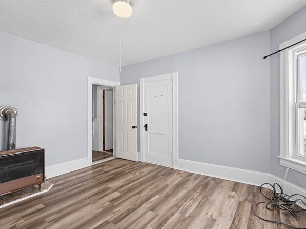 manchester-new-hampshire-74303983 picture