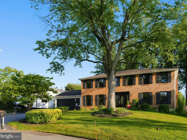 4821 Regiment Ct, Woodbridge, VA 22193