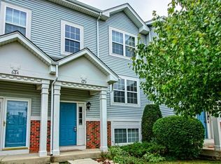 623 Holiday Ln, Hainesville, IL 60073