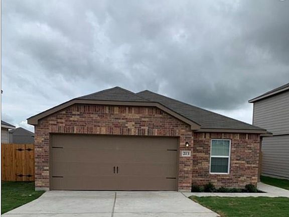4th image of 213 Crescent Park Dr