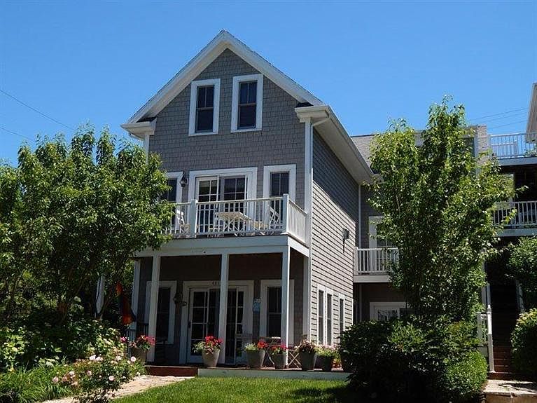 1st image of 125 Bradford Extension Street #402