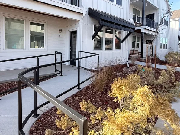 2714 Barnstormer St #B, Fort Collins, CO 80524