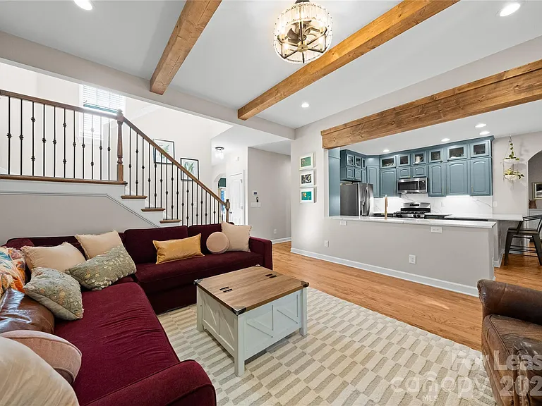 18047 Northport Dr — Photo 30