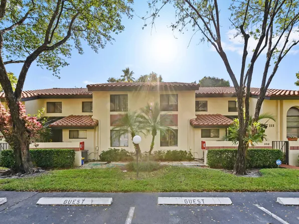 10247 N Circle Lake Drive #201, Boynton Beach, FL 33437
