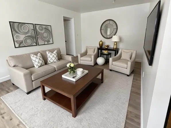 744 Michigan Ave E APT 4, Battle Creek, MI 49014