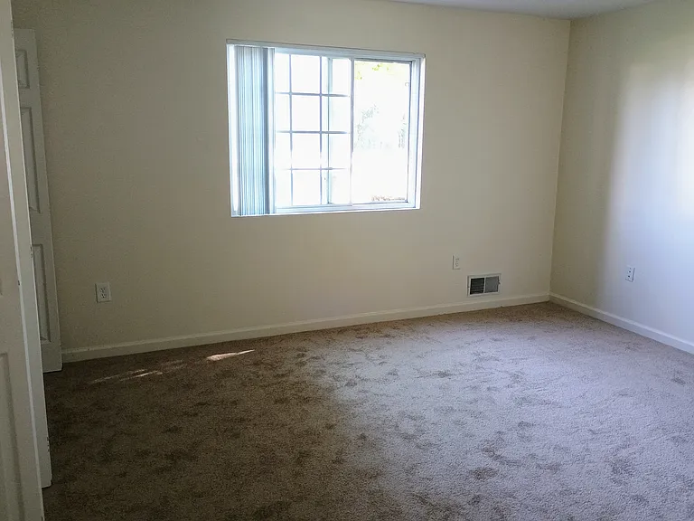 8936 Sheridan Rd #19 — Photo 32